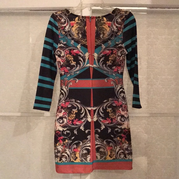 Versace-like dress Sz medium fits like a Small - Picture 5 of 5